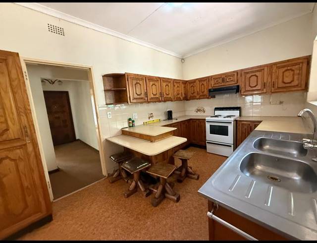 3 BEDROOM PROPERTY TO RENT IN FLORA GARDENS